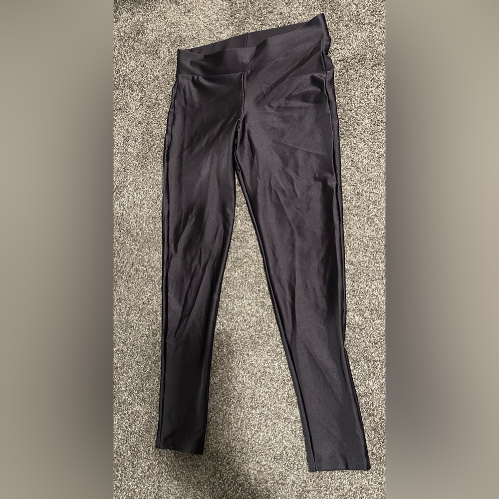 Torrid smoke grey shiny leggings.